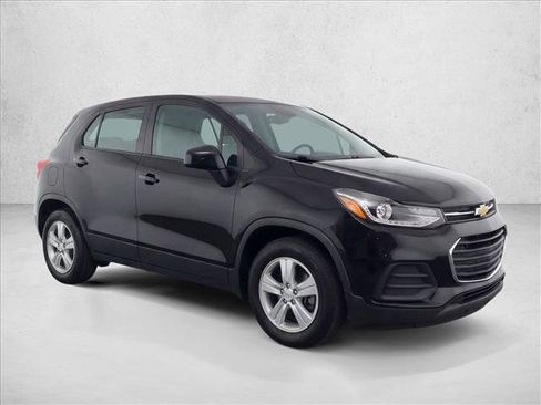 Used 2020 Chevrolet Trax LS image 3