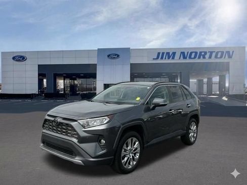 Used 2020 Toyota RAV4 Limited FWD image 9