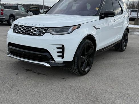 Used 2023 Land Rover Discovery Metropolitan Edition image 10