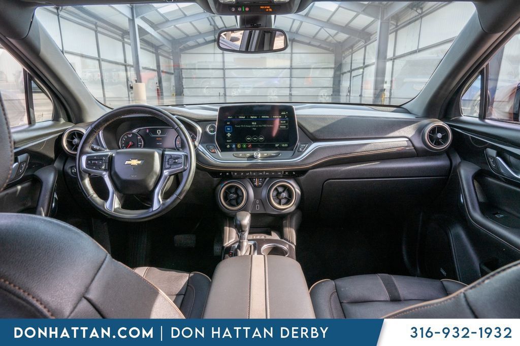Used 2024 Chevrolet Blazer Premier AWD/4WD image 3