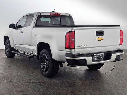 Used 2017 Chevrolet Colorado LT w/ LT Convenience Package image 5