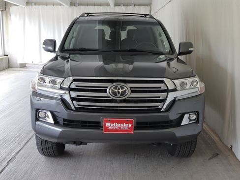 Used 2021 Toyota Land Cruiser AWD/4WD image 6
