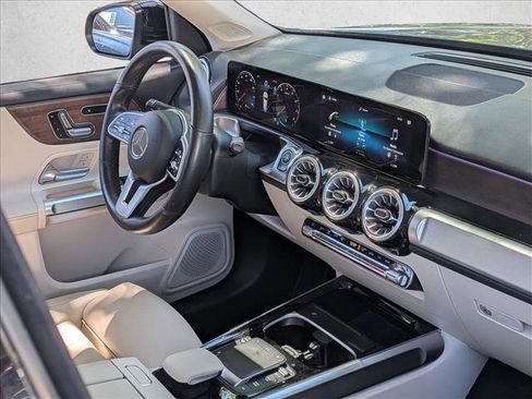 Used 2023 Mercedes-Benz GLB 250 image 19