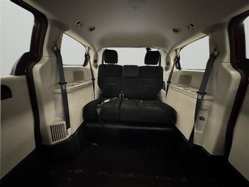 Used 2016 Dodge Grand Caravan SE w/ Quick Order Package 29E SE FWD image 33