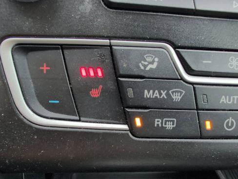 Used 2019 Ford Fusion SE image 23