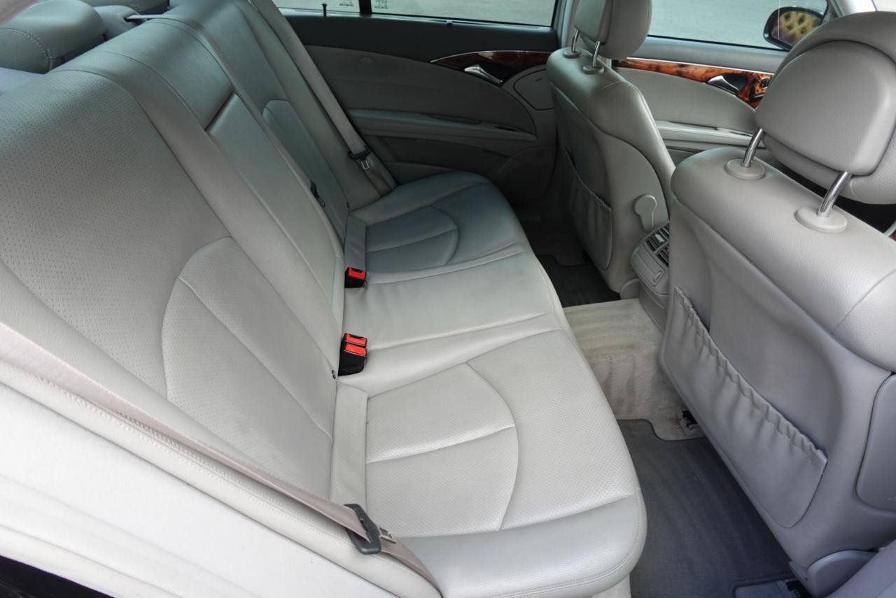 Used 2005 Mercedes-Benz E 320 Sedan image 17