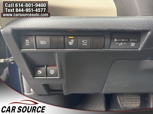Used 2022 Toyota Sienna Platinum image 13