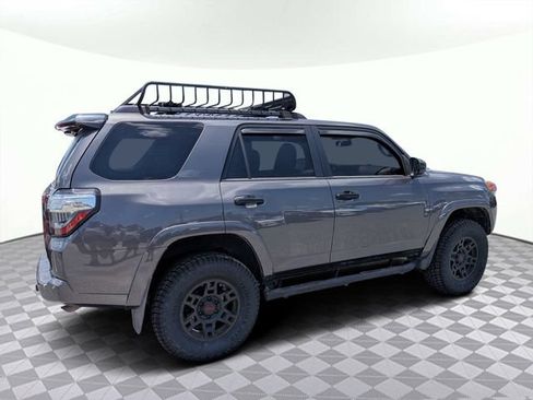Used 2021 Toyota 4Runner Venture w/ Moonroof Package AWD/4WD image 3