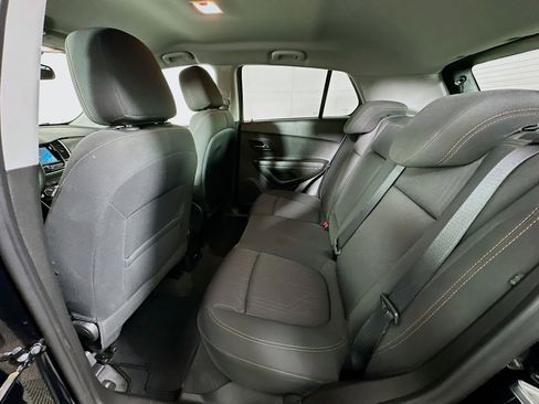 Used 2017 Chevrolet Trax LT image 25