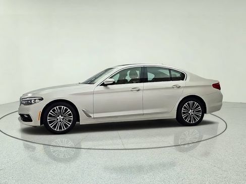 Used 2018 BMW 530i xDrive AWD/4WD image 3