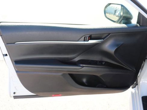 Used 2023 Toyota Camry LE image 8