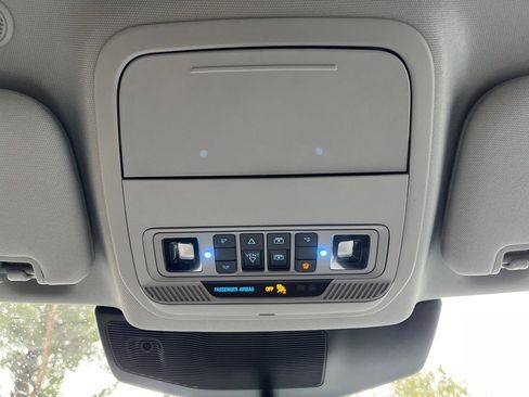 Used 2024 Ford Explorer XLT w/ Equipment Group 202A image 30