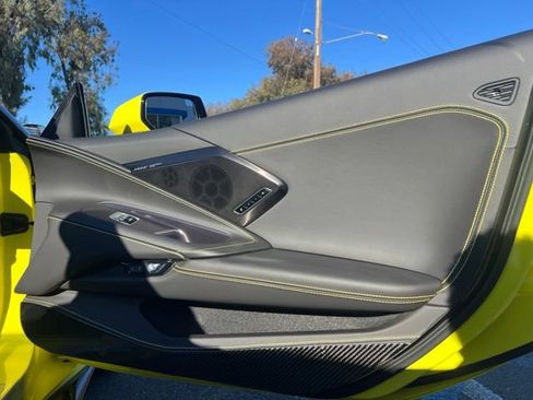 Used 2023 Chevrolet Corvette Stingray Premium Conv w/ Z51 Performance Package RWD image 28