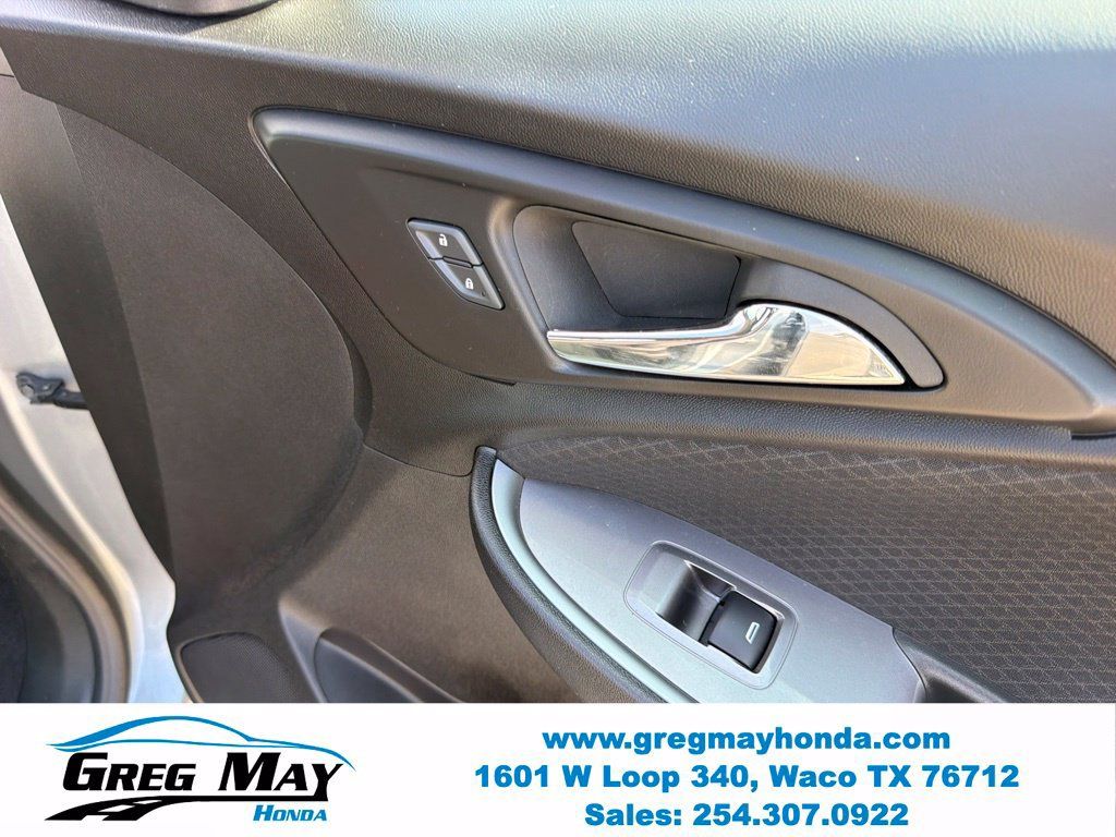 Used 2024 Chevrolet Malibu LT FWD image 30