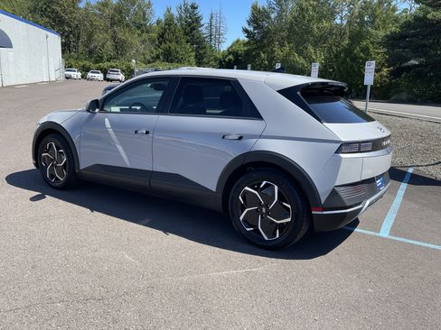 Certified 2024 Hyundai Ioniq 5 SEL RWD image 3