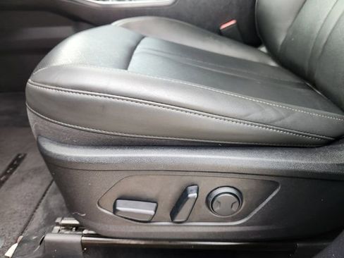 Used 2023 Kia Sorento S image 19