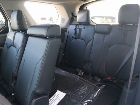 New 2025 Honda Pilot Touring image 30