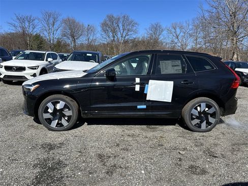 New 2025 Volvo XC60 T8 Plus w/ Climate Package image 5