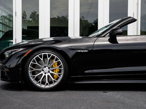 Used 2022 Mercedes-Benz SL 63 AMG 4MATIC image 9