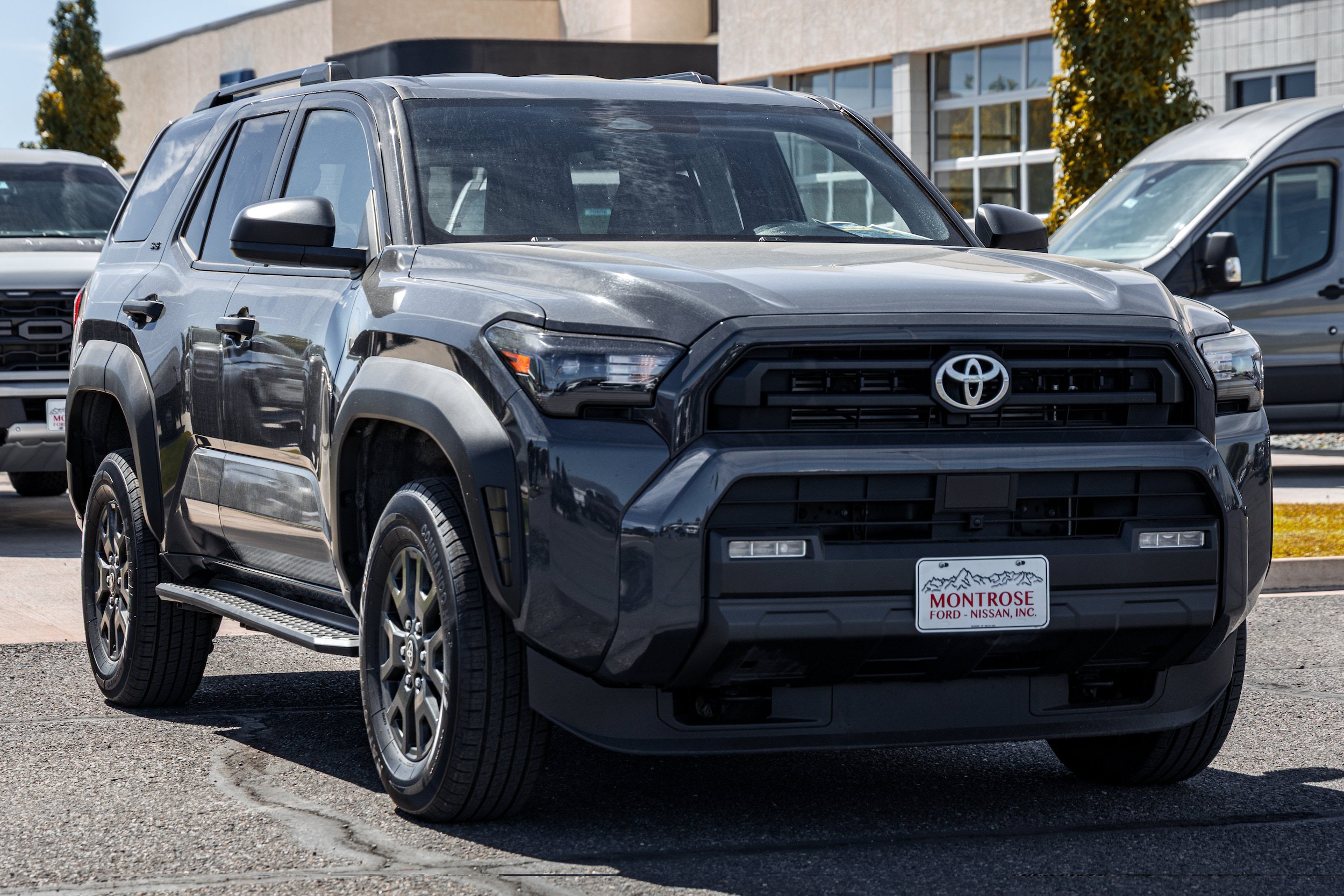 Used 2025 Toyota 4Runner SR5 AWD/4WD image 3