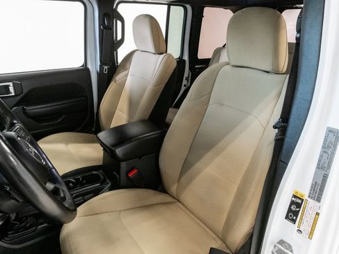 Used 2023 Jeep Wrangler Unlimited w/ Cold Weather Group AWD/4WD image 10