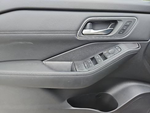 New 2026 Nissan Rogue Platinum image 10