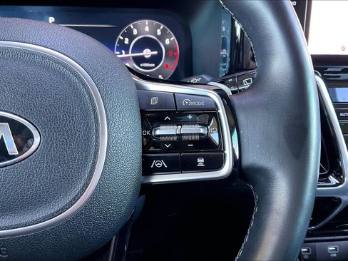 Used 2021 Kia Sorento SX Prestige image 11