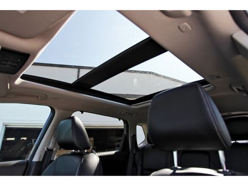 Used 2022 Nissan Rogue SL w/ SL Premium Package image 30