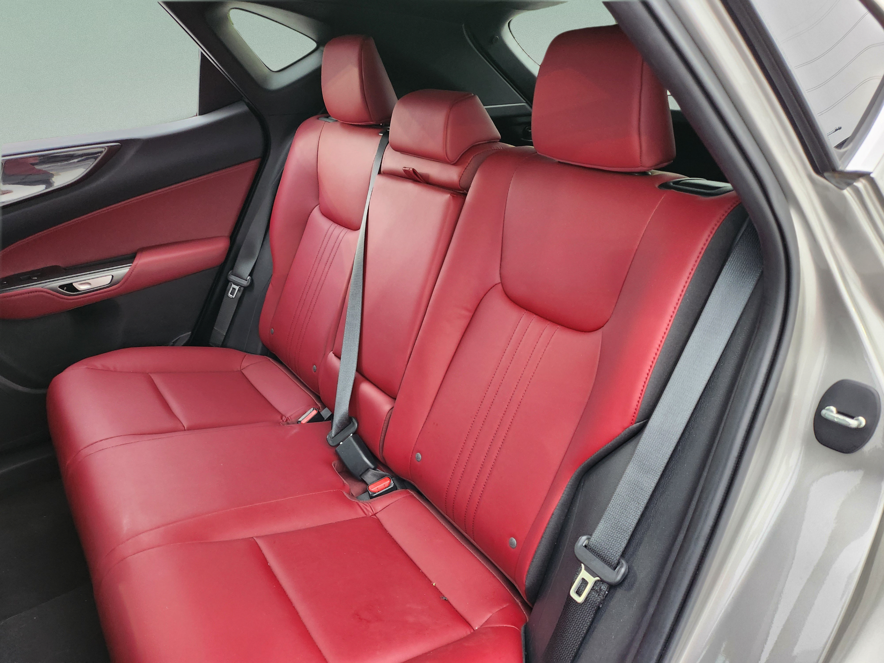 Used 2025 Lexus NX 250 FWD w/ Accessory Package (2T) image 19
