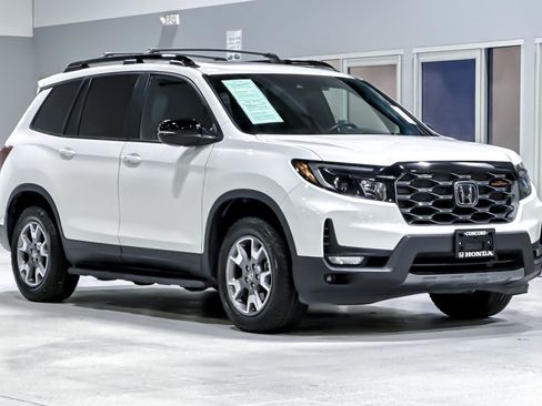 Used 2023 Honda Passport TrailSport image 7
