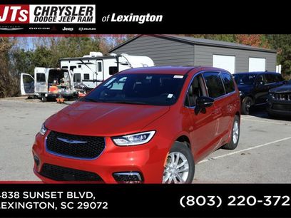 New 2026 Chrysler Pacifica Select