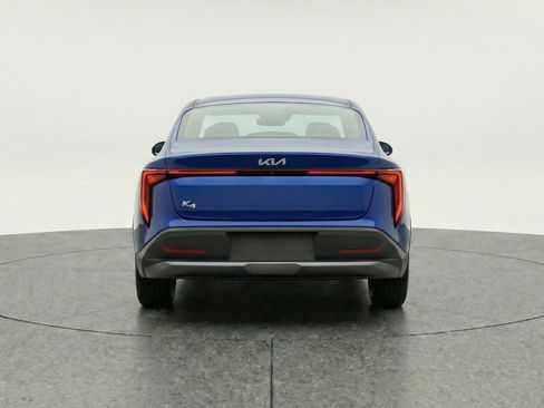 Used 2025 Kia K4 LXS image 7