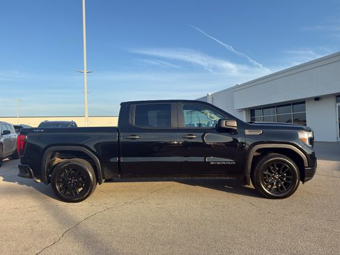 Used 2021 GMC Sierra 1500 4x4 Crew Cab w/ Sierra Value Package image 4
