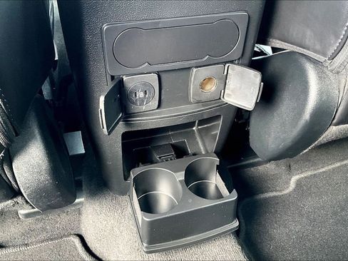 Used 2023 Ford Explorer XLT w/ Equipment Group 202A image 25