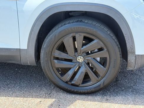 Used 2021 Volkswagen Atlas Cross Sport SE FWD image 8