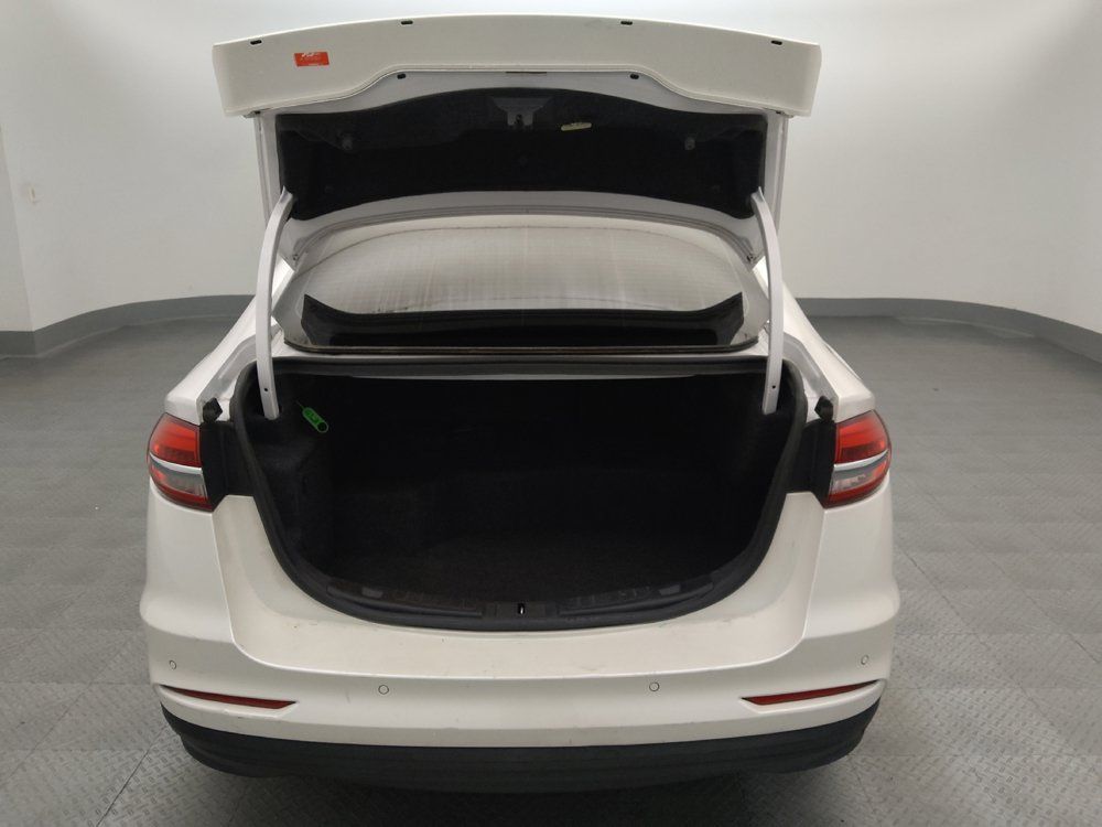 Used 2019 Ford Fusion SE FWD image 29