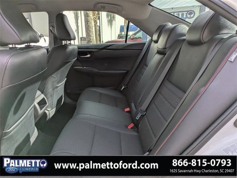 Used 2016 Toyota Camry SE image 11