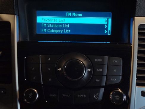 Used 2016 Chevrolet Cruze LS FWD image 25