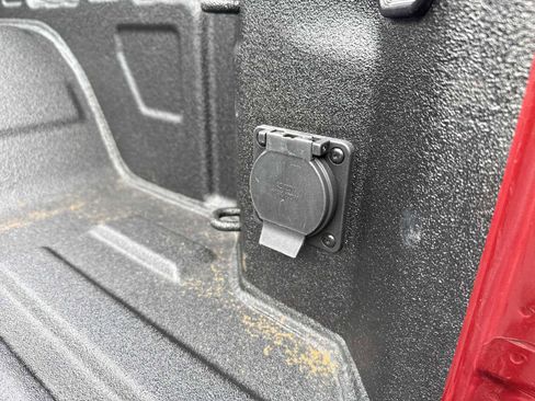 Used 2024 GMC Sierra 1500 AT4X image 36