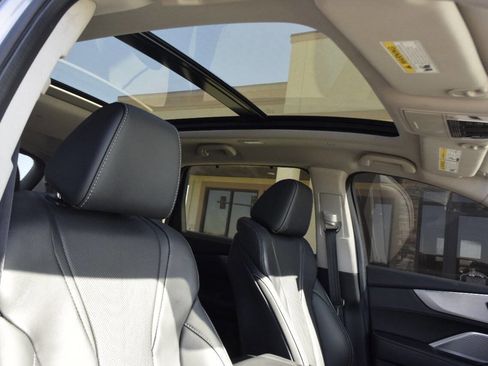 Used 2024 Acura MDX SH-AWD w/ Technology Package image 36