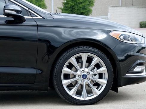 Used 2017 Ford Fusion Platinum image 34