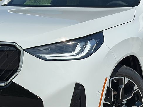 New 2026 BMW X3 xDrive30 w/ M Sport Package image 4