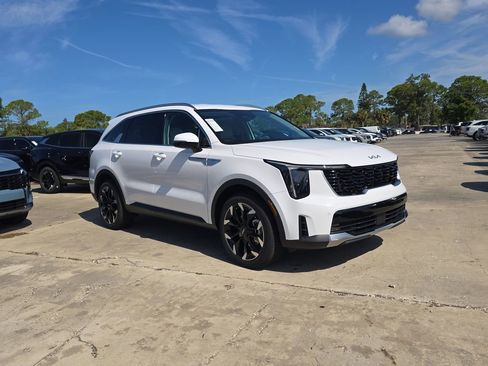 New 2026 Kia Sorento EX FWD image 2