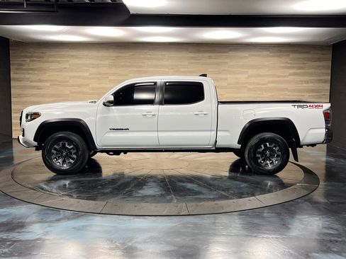 Used 2022 Toyota Tacoma TRD Off-Road image 13