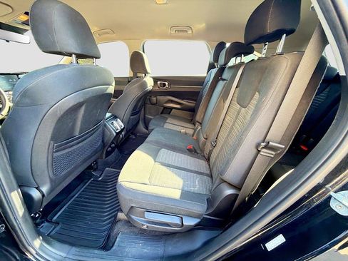 Used 2022 Kia Sorento LX FWD image 22