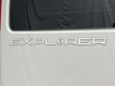 Used 2024 GMC Savana 2500 w/ Driver Convenience Package RWD image 10