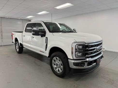 New 2026 Ford F250 4x4 Crew Cab Super Duty image 3