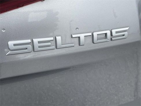 Used 2023 Kia Seltos SX image 26