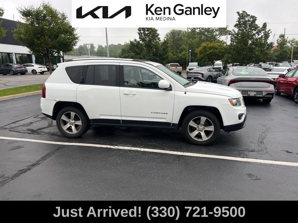 Used 2016 Jeep Compass High Altitude AWD/4WD image 4