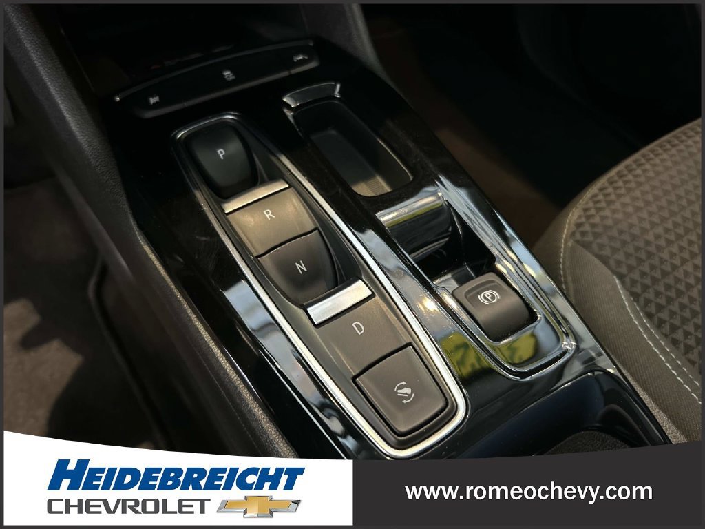 Used 2023 Chevrolet Bolt EUV LT w/ Comfort Package FWD image 26